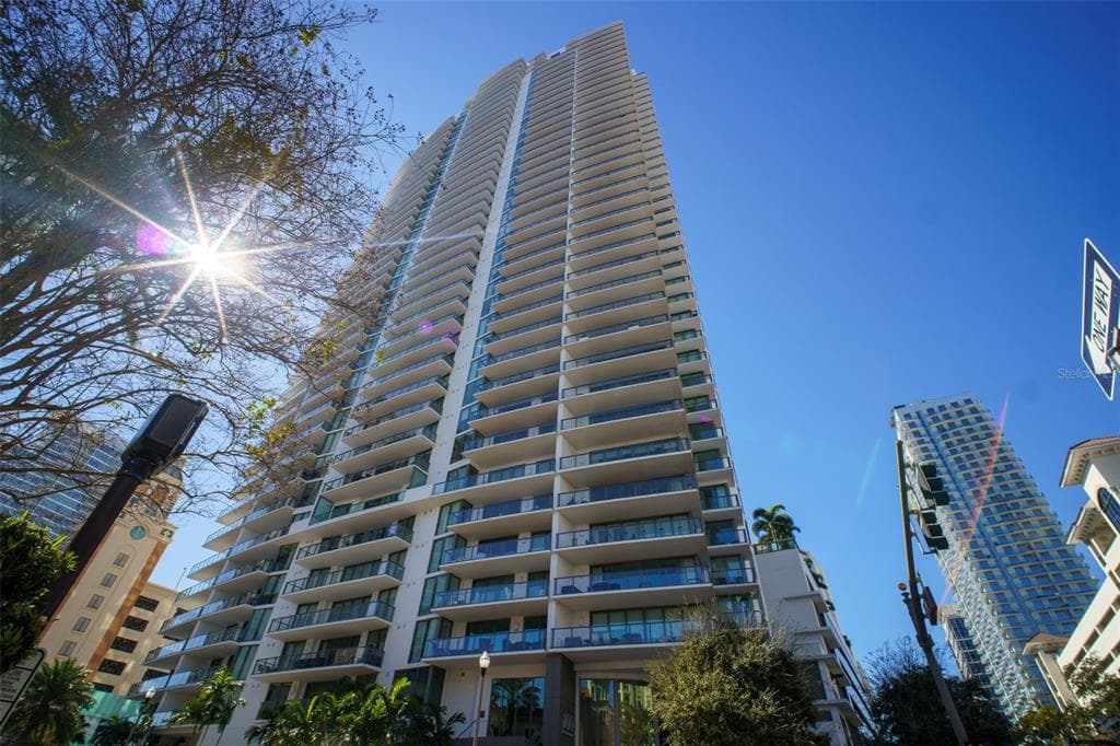 100 1ST AVENUE N UNIT 3803 ST PETERSBURG, FL 33701