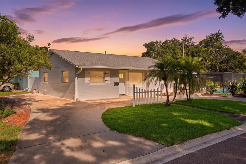 695 41ST STREET N ST PETERSBURG, FL 33713