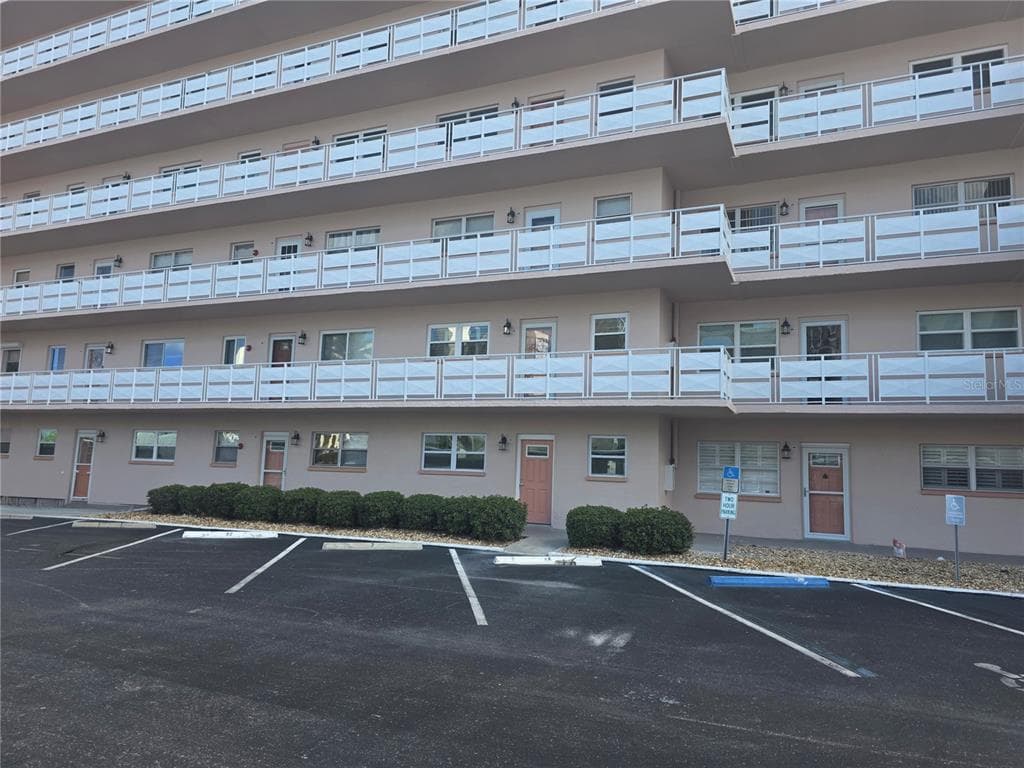 6025 SHORE BOULEVARD S UNIT 105 GULFPORT, FL 33707