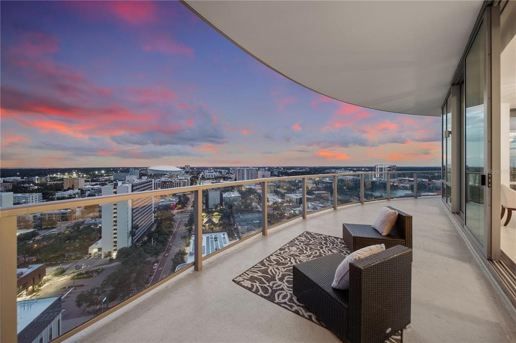 400 CENTRAL AVENUE UNIT 1901