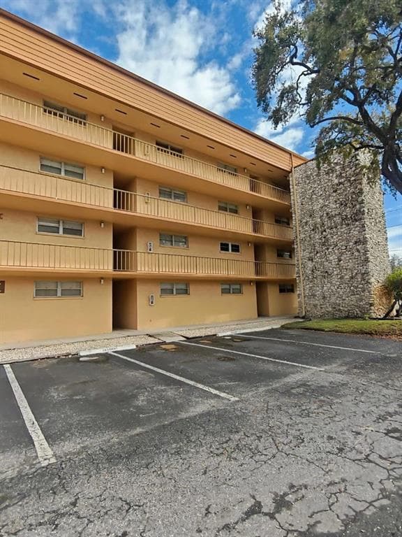 5820 N CHURCH AVENUE UNIT 112 TAMPA, FL 33614