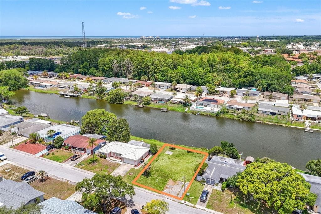 7211 ASHWOOD DRIVE PORT RICHEY, FL 34668