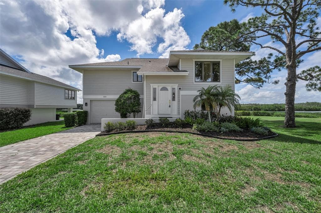 1015 TEAL POINTE TARPON SPRINGS, FL 34689