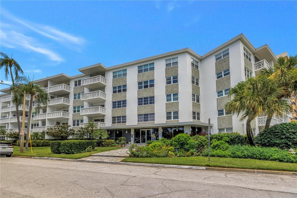 1100 N SHORE DRIVE NE UNIT 307 ST PETERSBURG, FL 33701