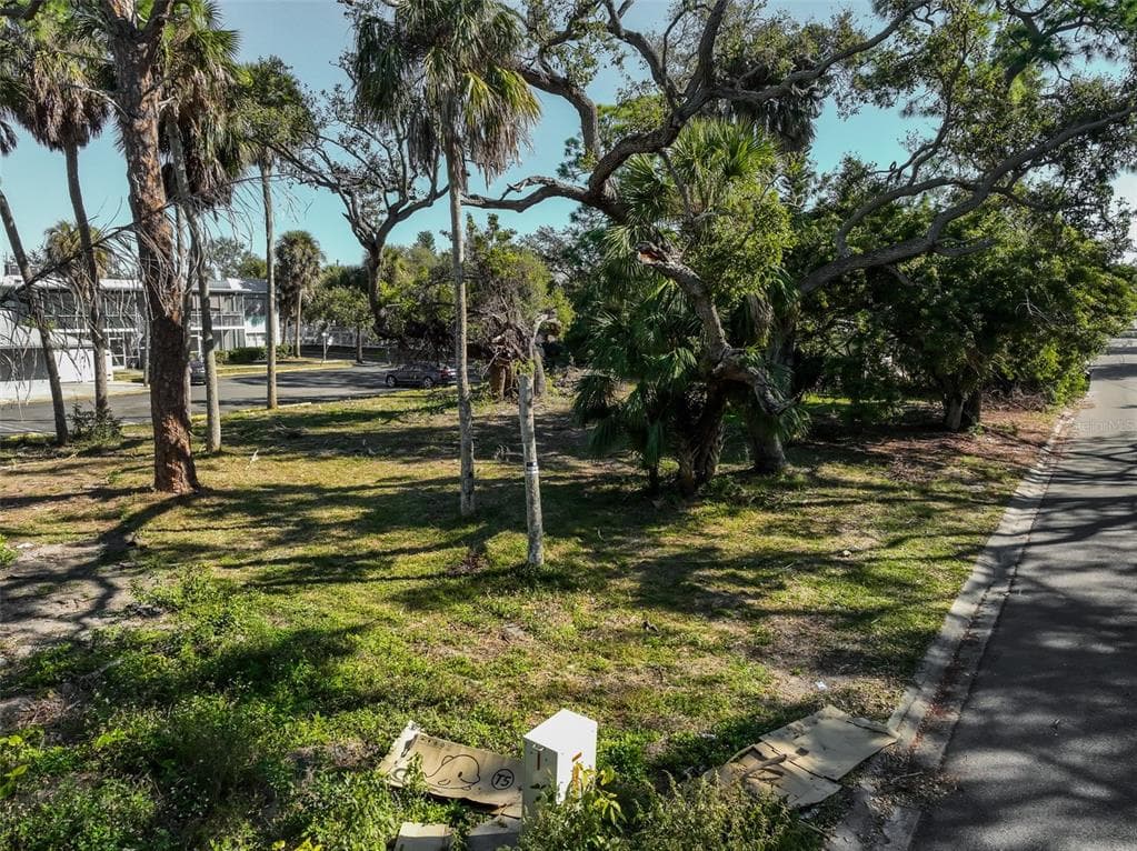 35TH AVE S ST PETERSBURG, FL 33705