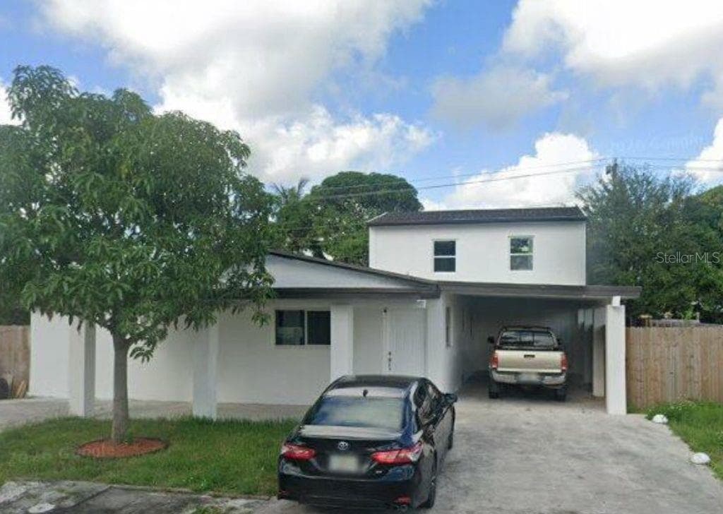 20720 NW 34 AVENUE MIAMI GARDENS, FL 33056