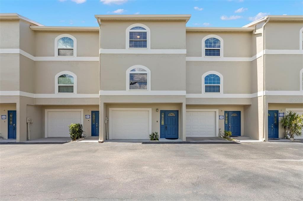 737 PINELLAS BAYWAY S UNIT 308 ST PETERSBURG, FL 33715