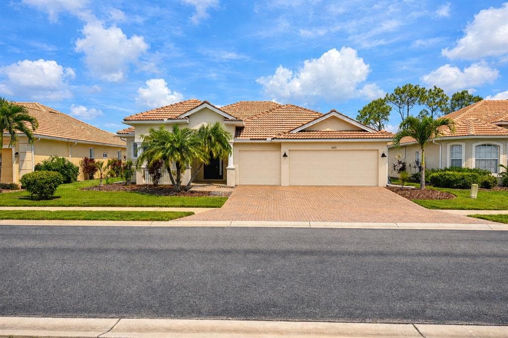 11935 GRANITE WOODS LOOP VENICE, FL 34292