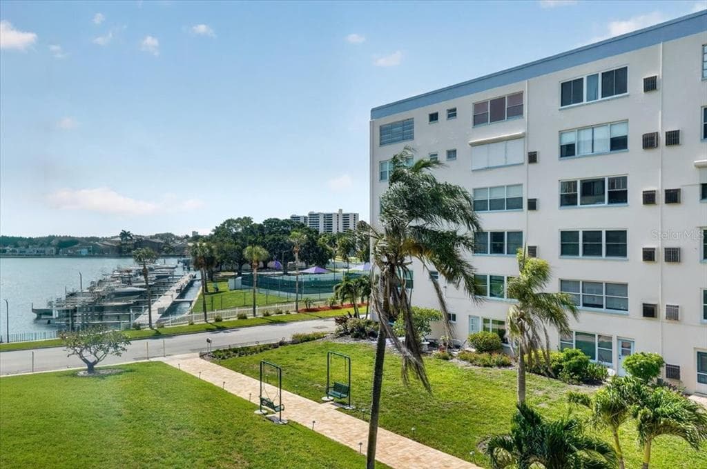2960 59TH STREET S UNIT 310 GULFPORT, FL 33707