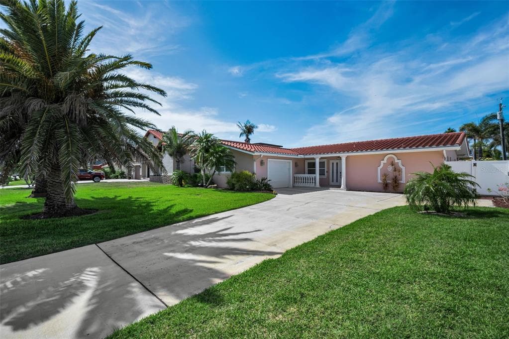 111 17TH STREET BELLEAIR BEACH, FL 33786