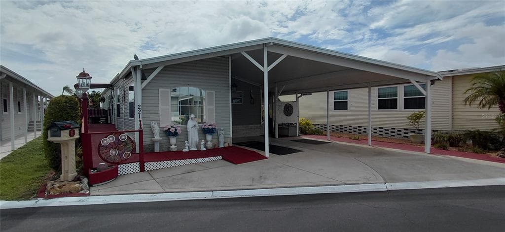 221 HERON ROAD