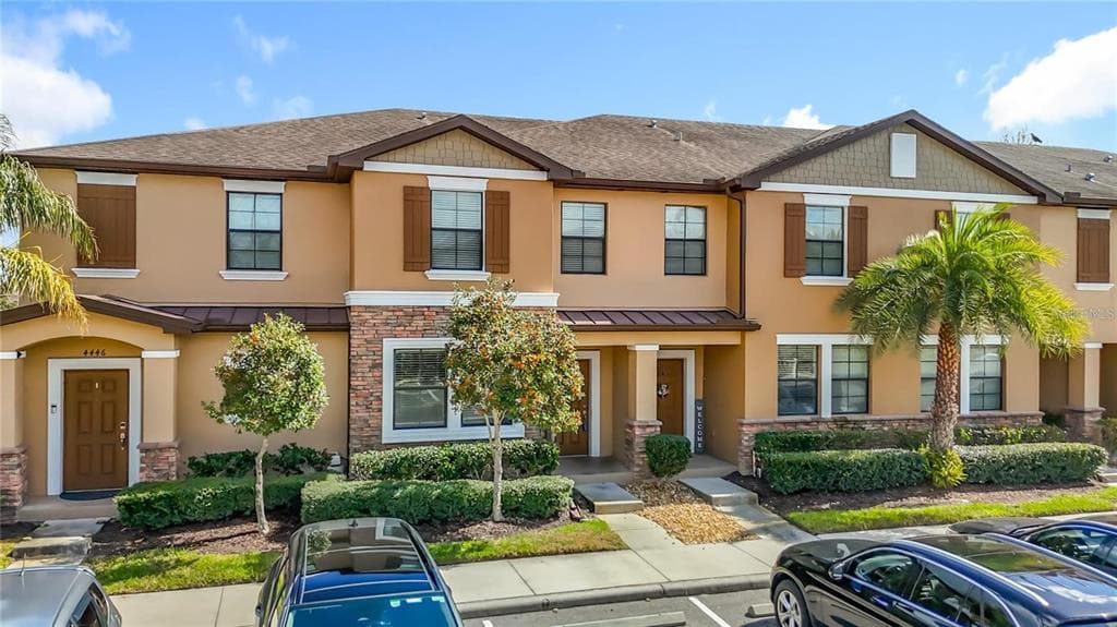 4442 FENNWOOD COURT