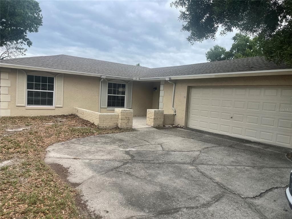 906 ESSEX ROAD BRANDON, FL 33510