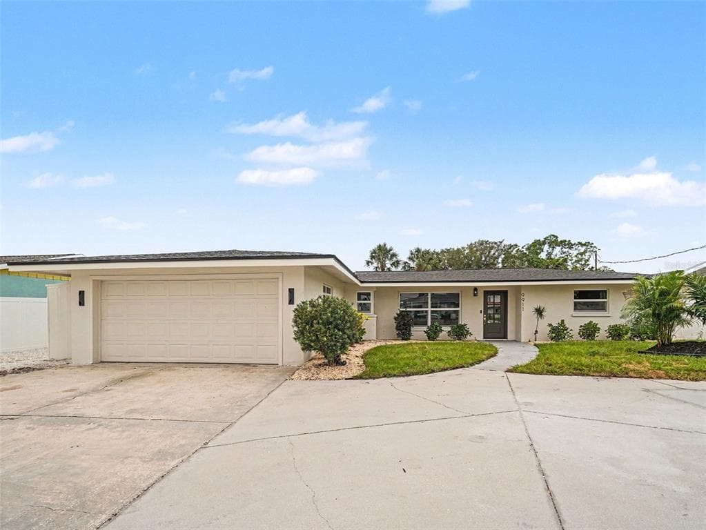 9911 ROYAL PALM DRIVE BRADENTON, FL 34210