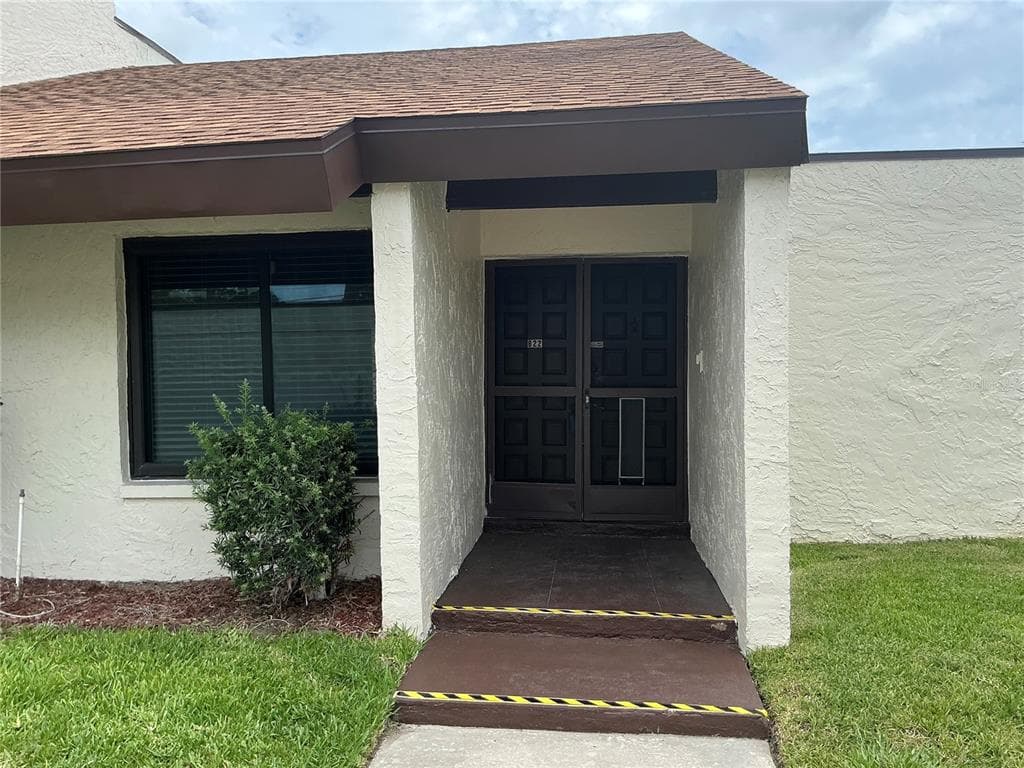 2207 BELLEAIR ROAD UNIT B22 CLEARWATER, FL 33764