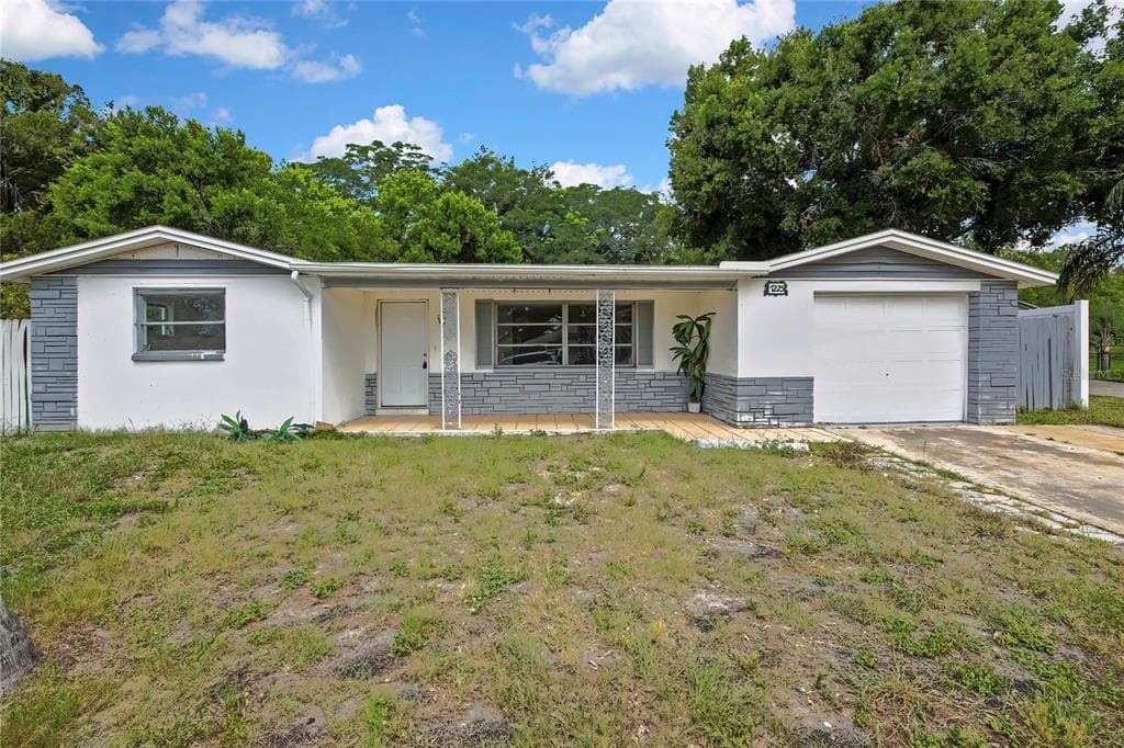 7225 SEASHORE DRIVE PORT RICHEY, FL 34668