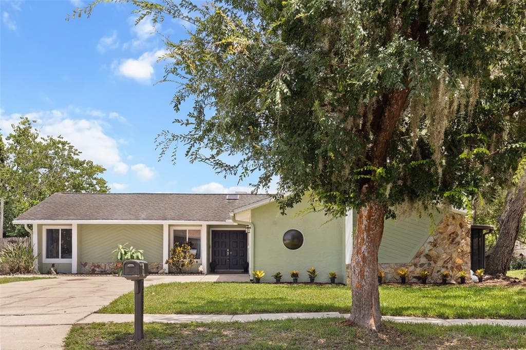 12512 WILLOW TREE AVENUE HUDSON, FL 34669