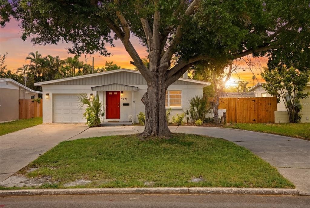 4027 HUNTINGTON STREET NE ST PETERSBURG, FL 33703