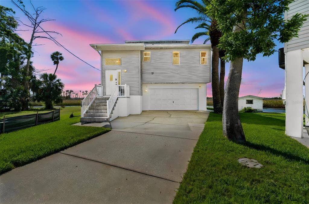 5247 TROPICAL POINT WEEKI WACHEE, FL 34607