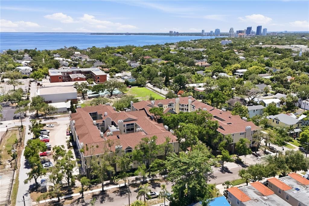 1000 W HORATIO STREET UNIT 111 TAMPA, FL 33606