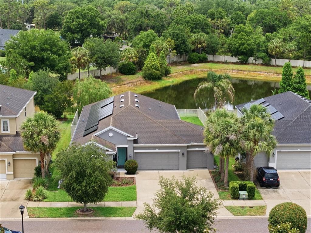 17735 BRIGHT WHEAT DRIVE LITHIA, FL 33547
