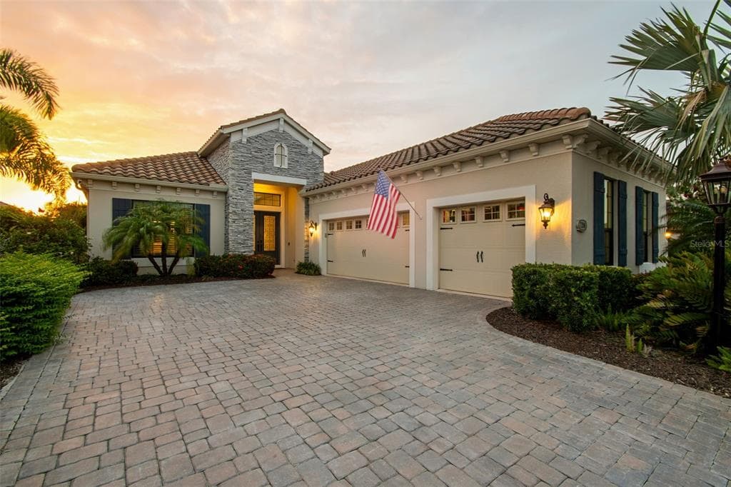7208 WHITTLEBURY TRAIL