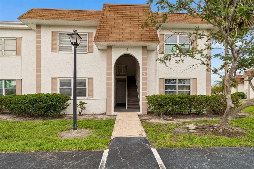 239 S MCMULLEN BOOTH ROAD UNIT 37 CLEARWATER, FL 33759