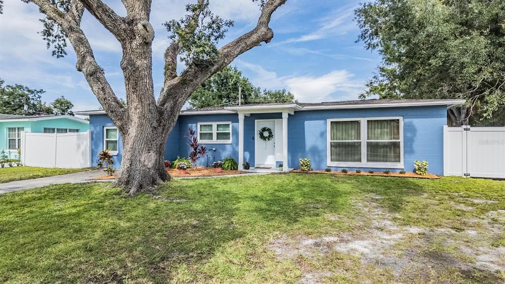 4601 N EMERALD AVENUE TAMPA, FL 33614