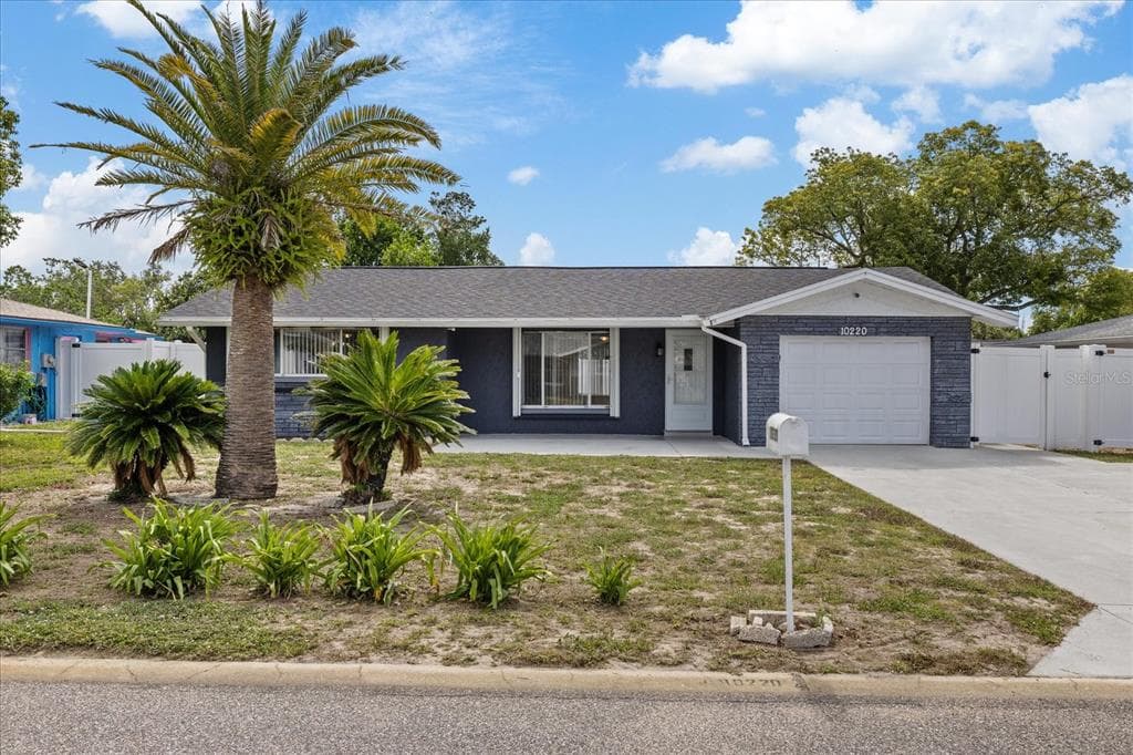 10220 OAK HILL DRIVE PORT RICHEY, FL 34668