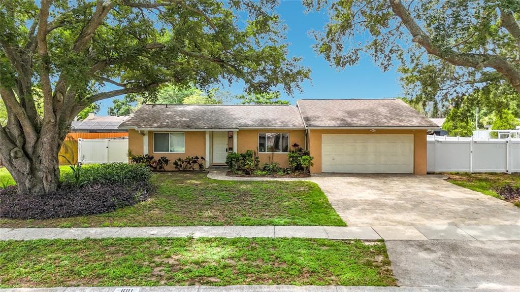 601 BRENTWOOD PLACE BRANDON, FL 33511