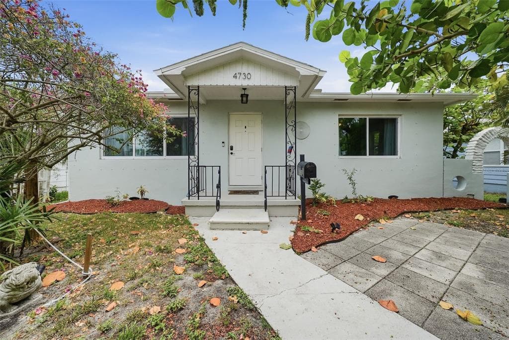 4730 BURLINGTON AVENUE N ST PETERSBURG, FL 33713