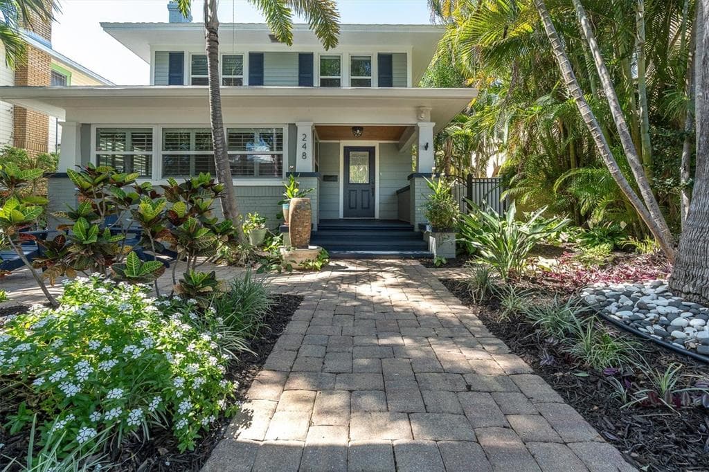 248 14TH AVENUE NE ST PETERSBURG, FL 33701
