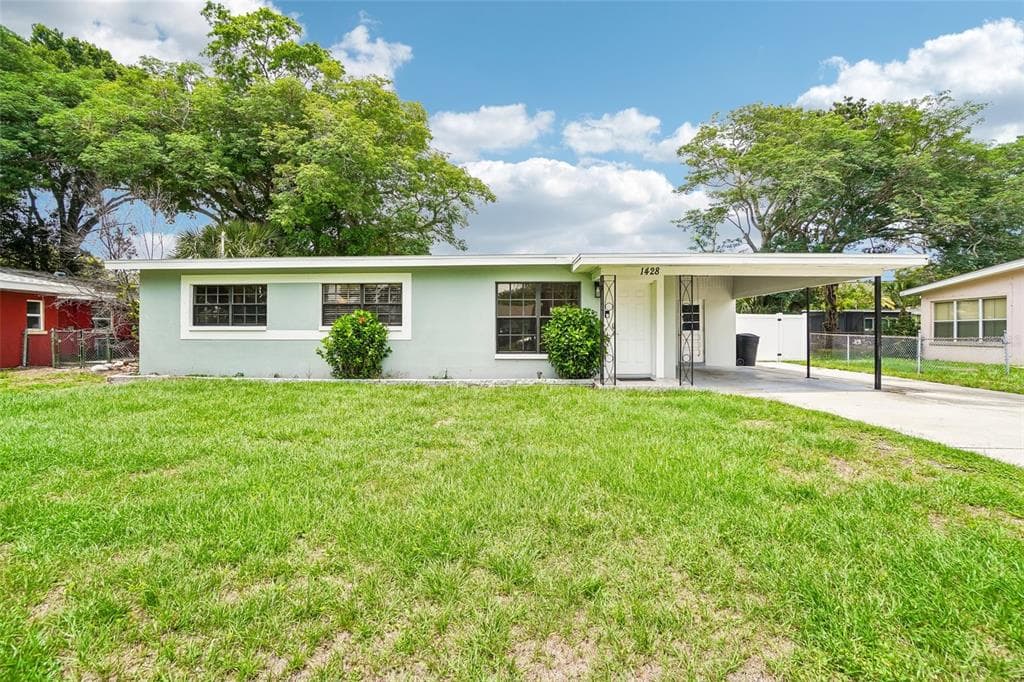 1428 PARKWOOD STREET CLEARWATER, FL 33755