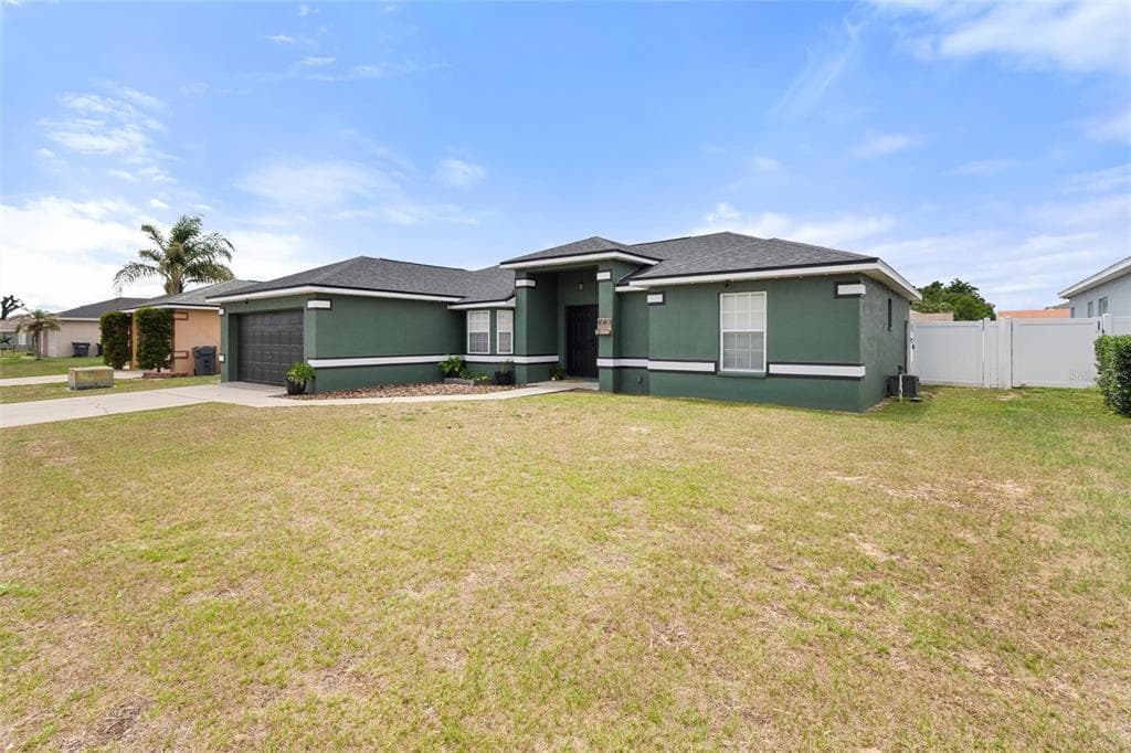 4583 GREAT BLUE HERON DRIVE LAKELAND, FL 33812