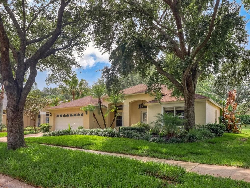 10110 WHISPER POINTE DRIVE TAMPA, FL 33647
