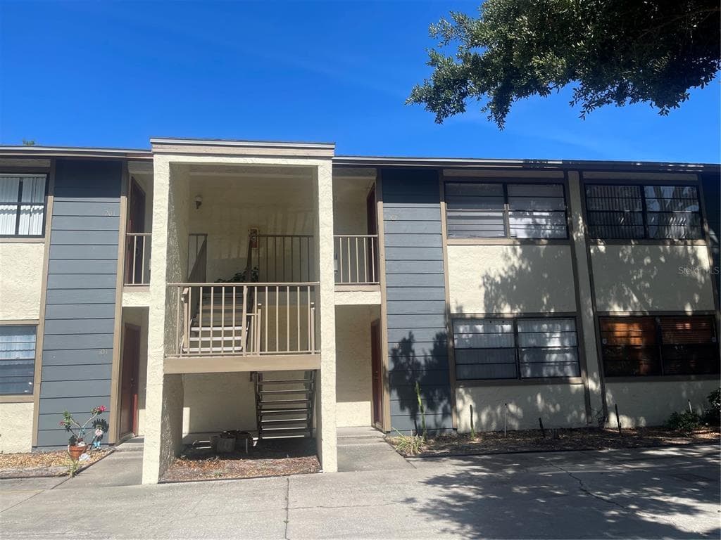 4809 S MOUND AVENUE UNIT 105 TAMPA, FL 33611