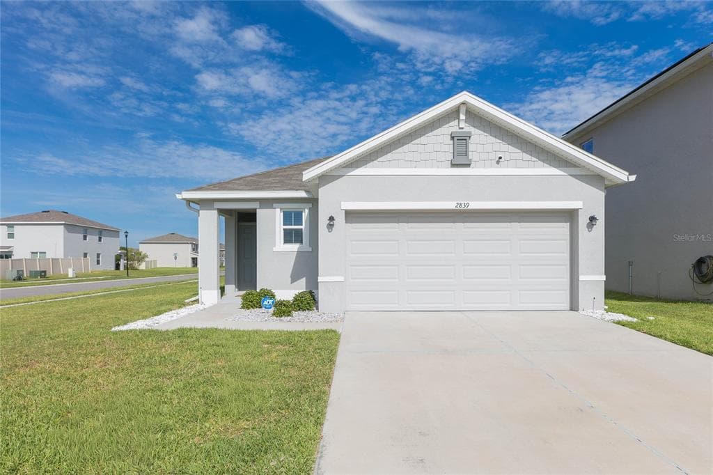 2839 MAIDEN GRASS ISLE WESLEY CHAPEL, FL 33543