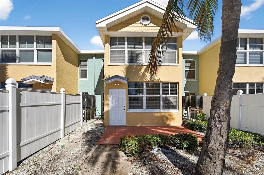 19417 GULF BOULEVARD UNIT F110 INDIAN ROCKS BEACH, FL 33785