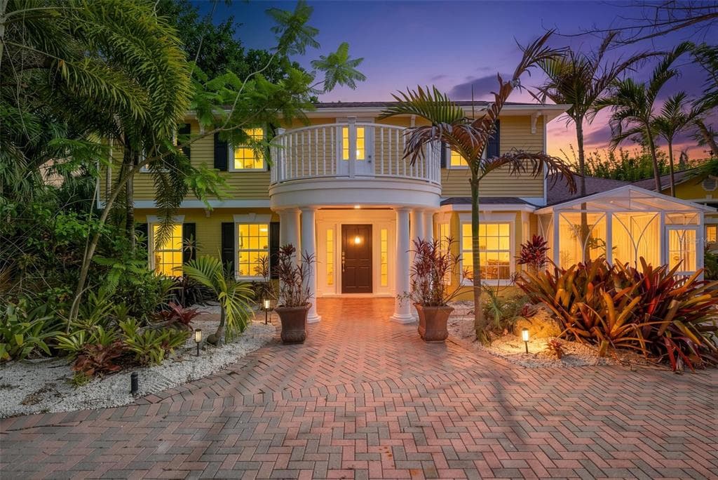 1821 OAK CREEK DRIVE DUNEDIN, FL 34698