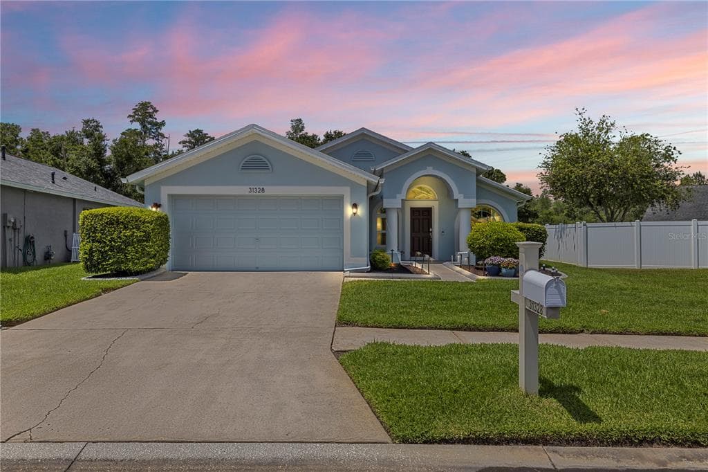 31328 WRENCREST DRIVE WESLEY CHAPEL, FL 33543