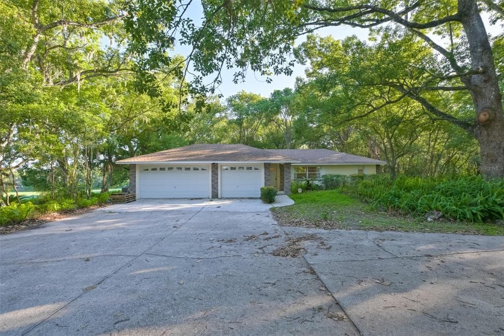 36625 LAKE PASADENA ROAD DADE CITY, FL 33525