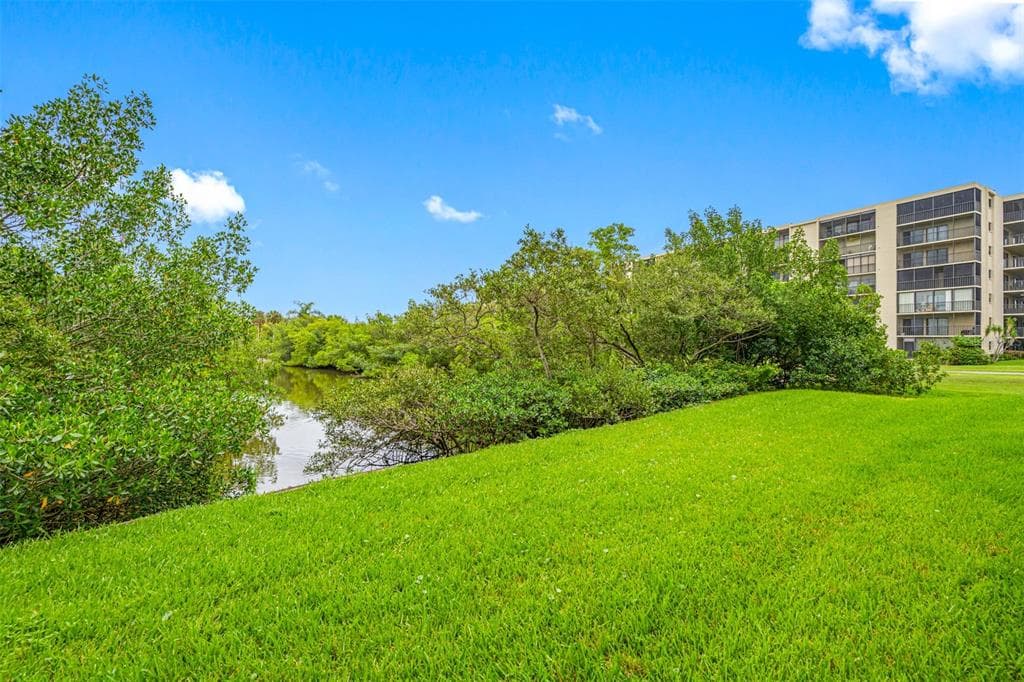 900 COVE CAY DRIVE UNIT 1F