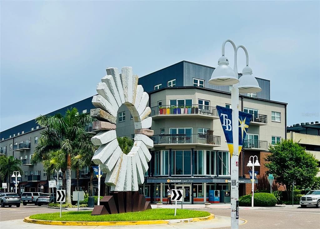 1010 CENTRAL AVENUE UNIT 433 ST PETERSBURG, FL 33705