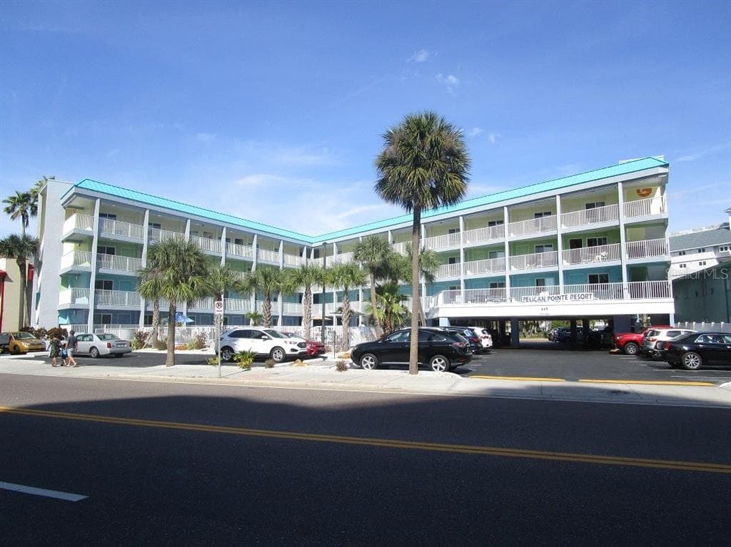 445 S GULFVIEW BOULEVARD UNIT 223 CLEARWATER BEACH, FL 33767