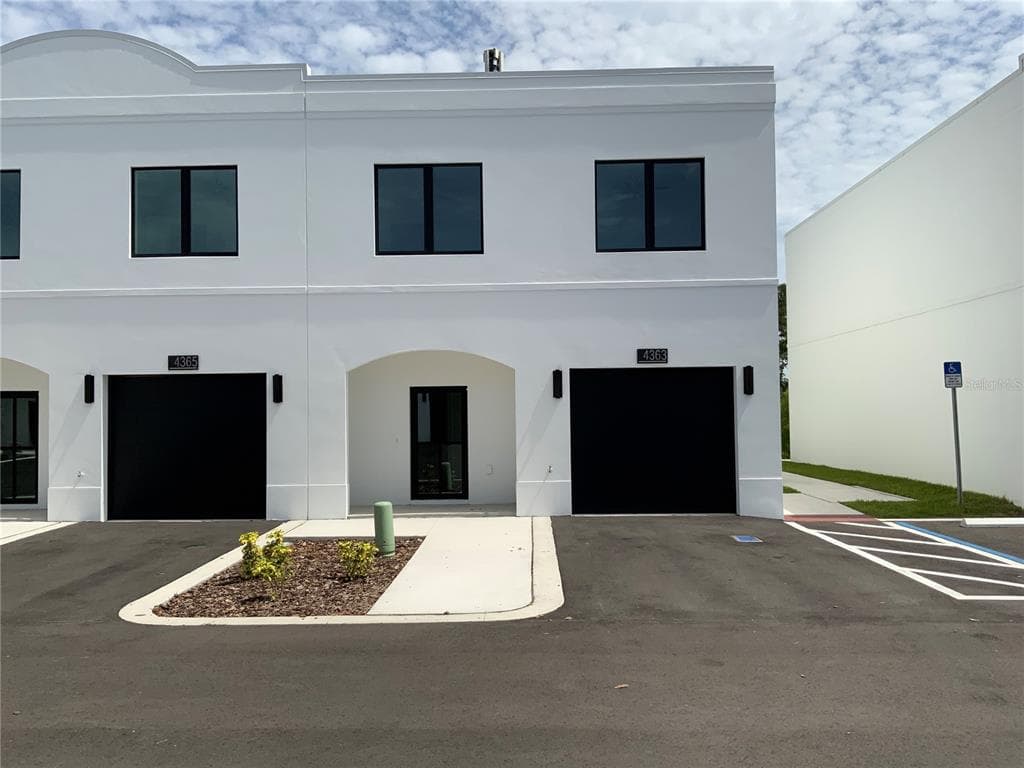 4363 CAMBIO GARDENS COURT