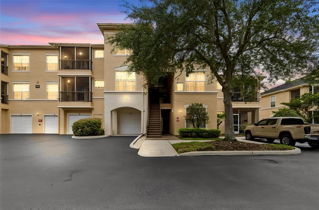 5125 PALM SPRINGS BOULEVARD UNIT 15105 TAMPA, FL 33647