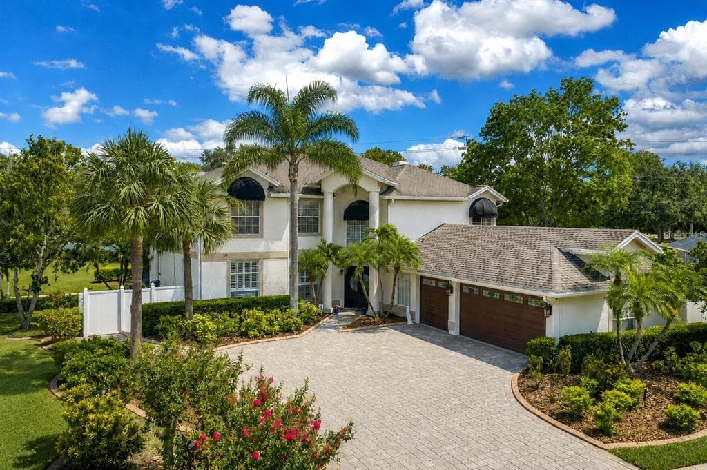 10127 VISTA POINTE DRIVE