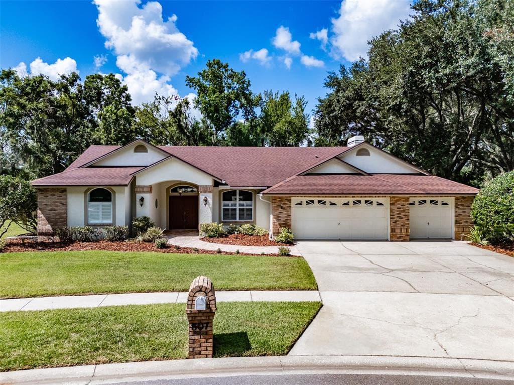 507 SURREY LANE LUTZ, FL 33549
