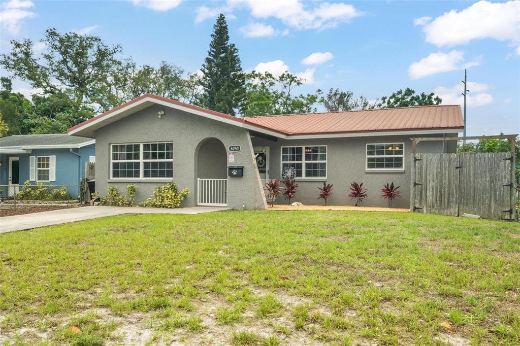 6250 5TH AVENUE S ST PETERSBURG, FL 33707