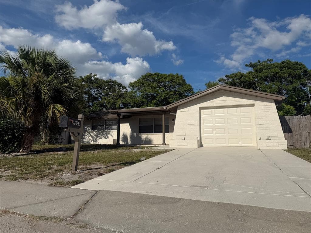 9004 SAINT REGIS LANE PORT RICHEY, FL 34668